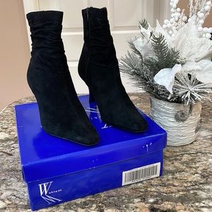 NWT White Mountain Black Suede Boots